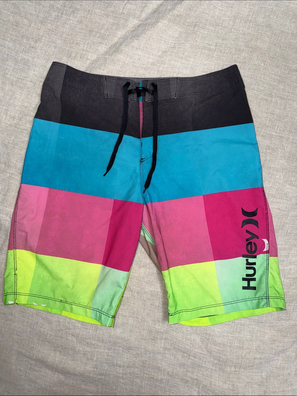 Hurley Phantom board shorts size 14
